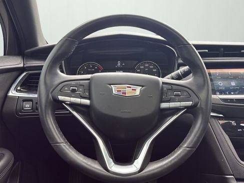 Used 2021 Cadillac XT6 Luxury image 12