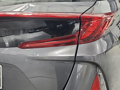Used 2018 Toyota Prius Prime Advanced FWD image 34