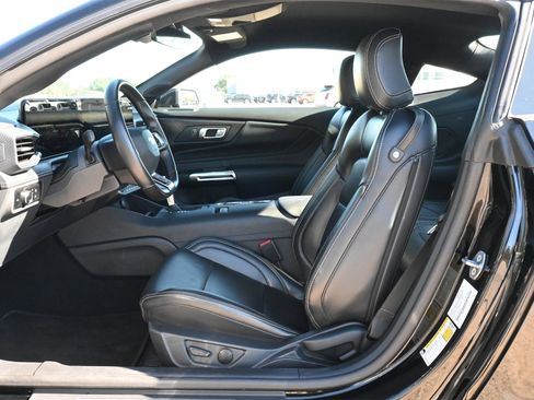 Used 2024 Ford Mustang Premium image 17