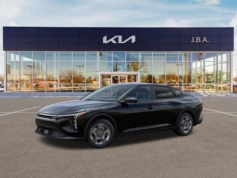 New 2026 Kia K4 FWD image 3