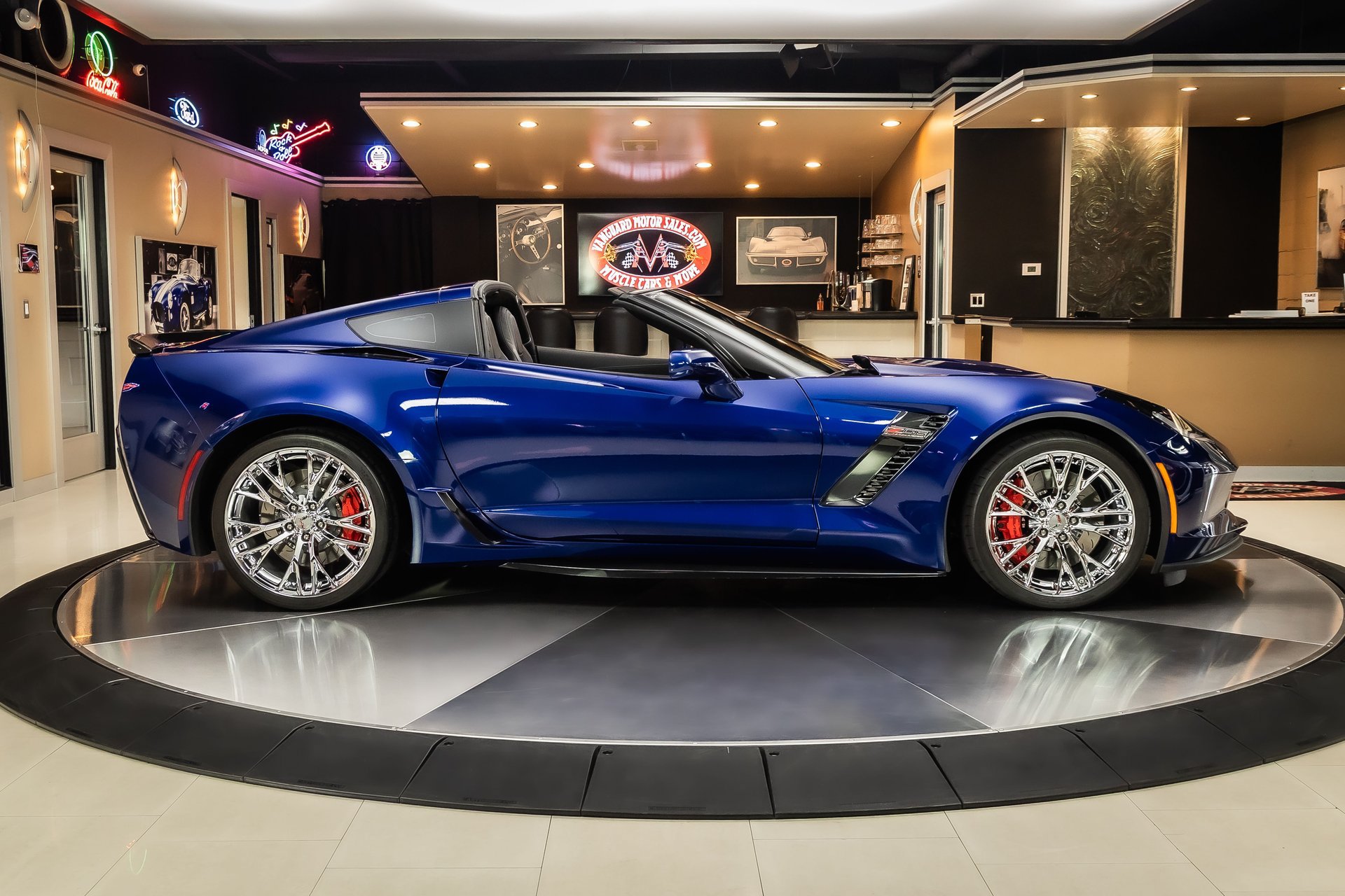 Used 2017 Chevrolet Corvette Z06 RWD image 12