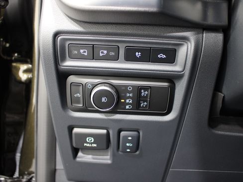 Used 2024 Ford F150 Raptor AWD/4WD image 9