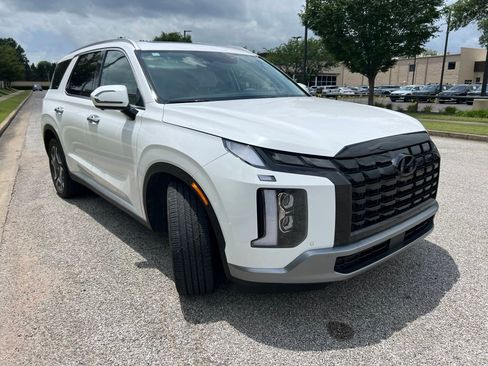 Used 2024 Hyundai Palisade Limited FWD image 3