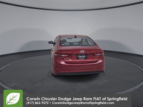 Used 2017 Hyundai Elantra SE FWD image 12