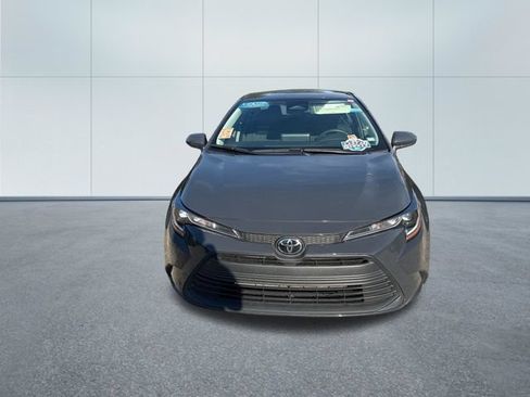 Used 2025 Toyota Corolla LE FWD image 6