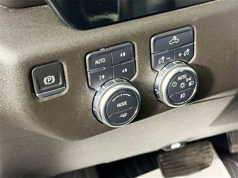 Used 2024 GMC Sierra 1500 Elevation w/ LPO, Elevation Black Package image 10