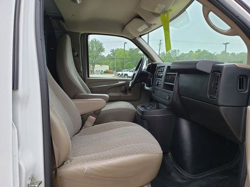Used 2014 Chevrolet Express 3500 RWD 3500 135 image 19