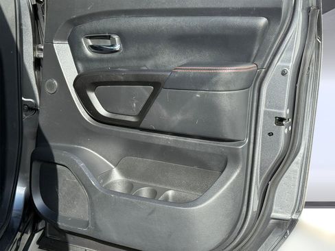 Used 2021 Nissan Titan PRO-4X w/ Pro-4x Convenience Package image 31