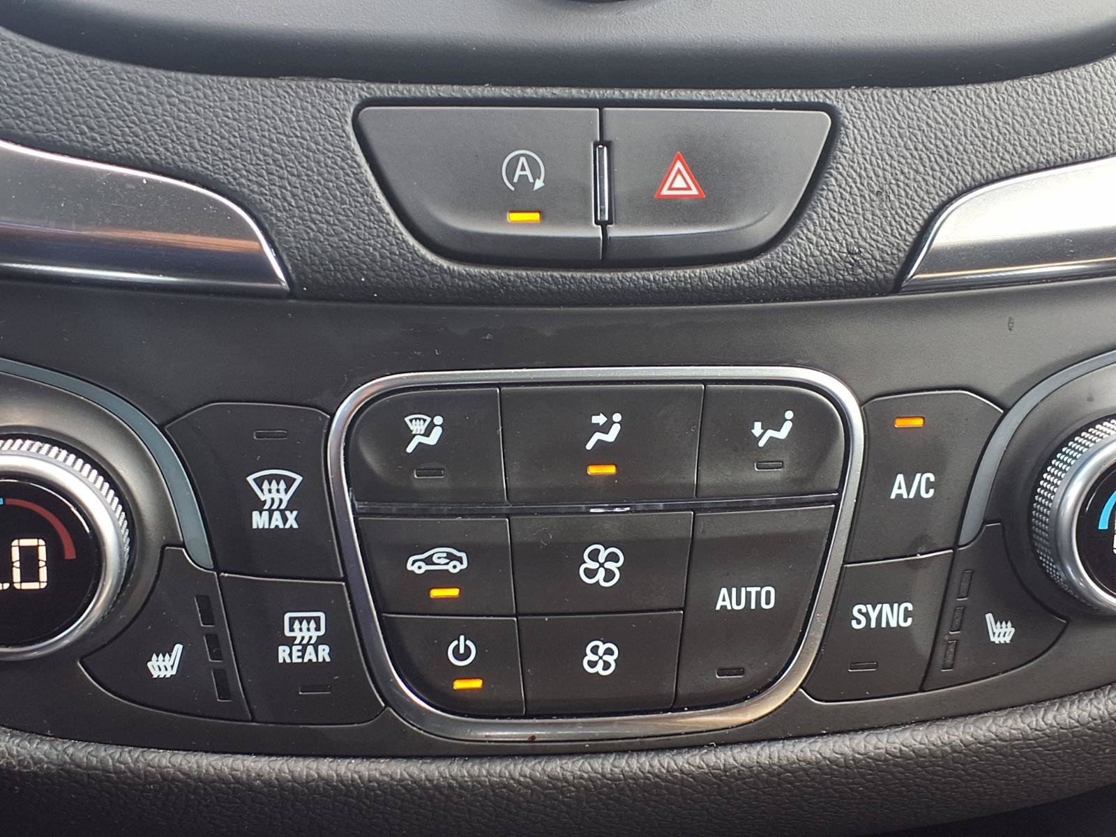 Used 2024 Chevrolet Equinox LT AWD/4WD image 6