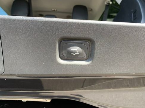 Used 2025 Lincoln Navigator L Reserve AWD/4WD image 9