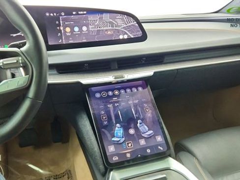 Used 2023 Lucid Air Touring AWD/4WD image 43