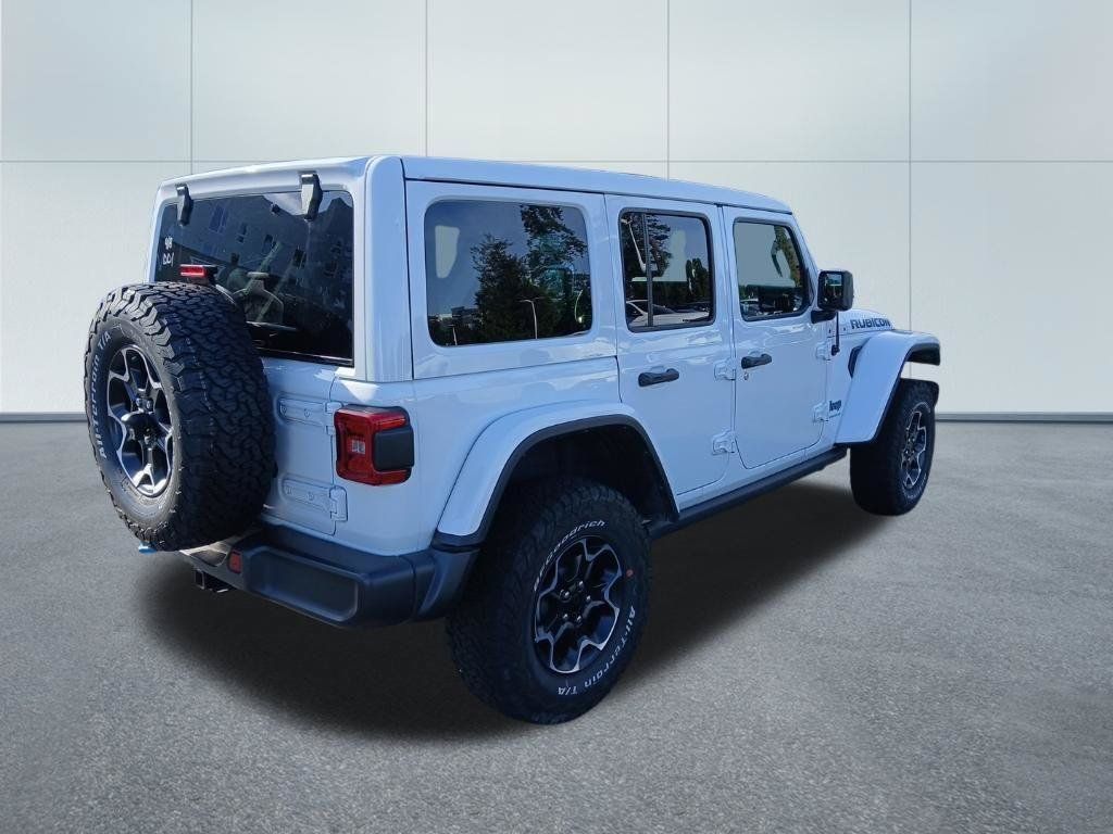 Used 2023 Jeep Wrangler Unlimited Rubicon 4xe w/ Cold Weather Group AWD/4WD image 8
