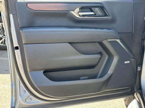 Certified 2025 GMC Yukon Denali AWD/4WD image 20
