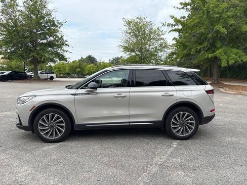 Used 2023 Lincoln Corsair Reserve FWD image 2