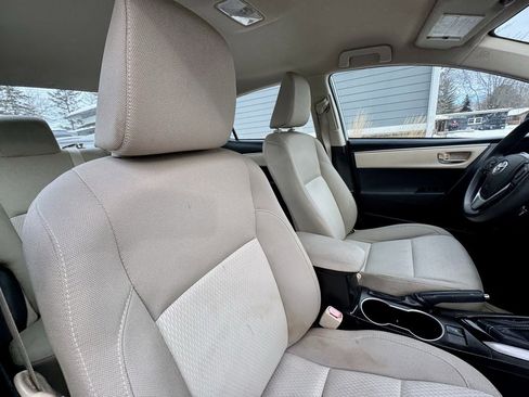 Used 2016 Toyota Corolla LE image 16