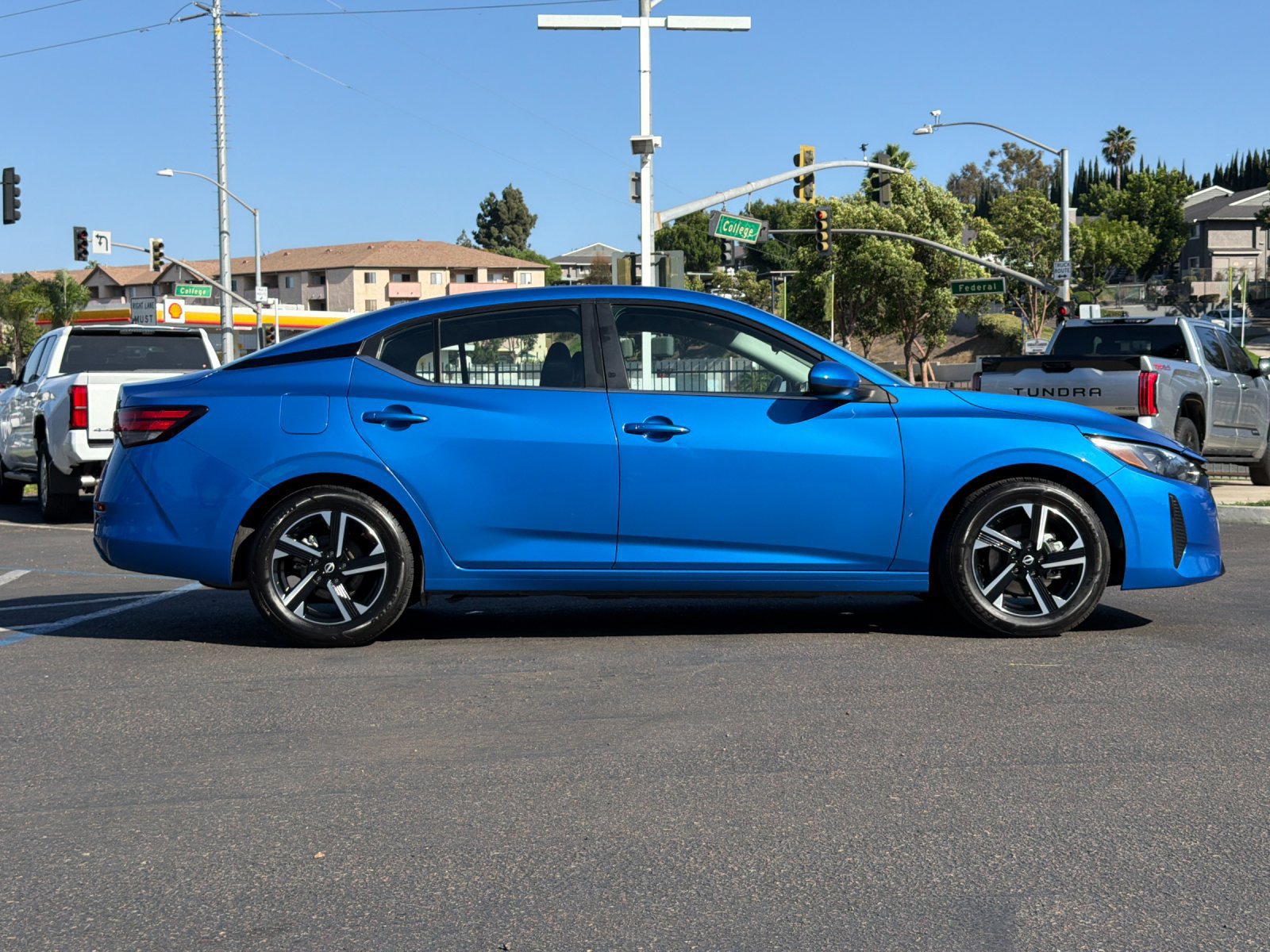 Used 2024 Nissan Sentra SV FWD image 6