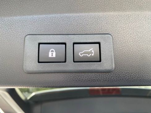 Used 2022 Subaru Ascent Premium w/ Convenience Package AWD/4WD image 10