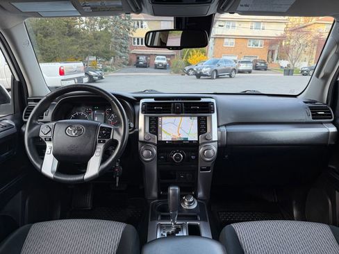 Used 2020 Toyota 4Runner SR5 AWD/4WD image 25
