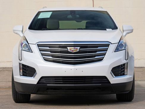 Used 2017 Cadillac XT5 FWD image 6