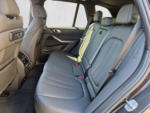 Used 2019 BMW X5 xDrive40i w/ Convenience Package AWD/4WD image 19
