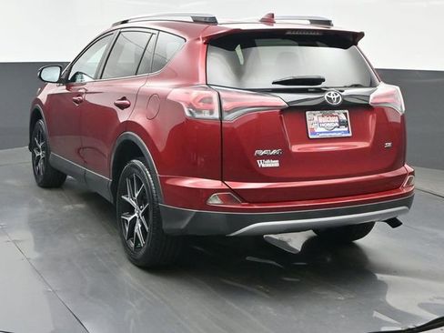 Used 2018 Toyota RAV4 SE w/ Power Extra Value Package FWD image 4