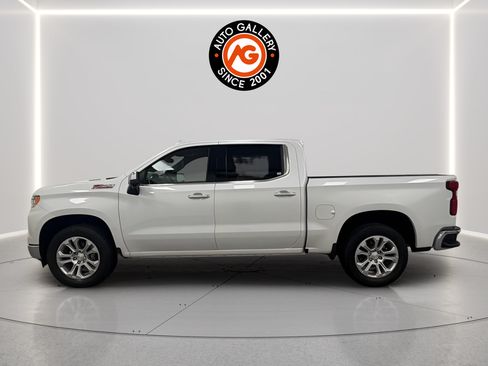 Used 2025 Chevrolet Silverado 1500 LTZ AWD/4WD image 6