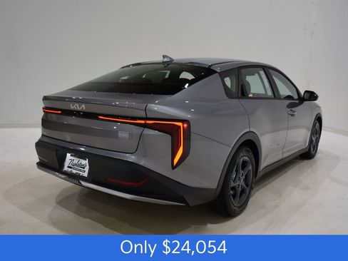 New 2026 Kia K4 LXS image 4