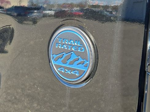 Used 2025 Jeep Wrangler Unlimited Sahara w/ Safety Group image 11