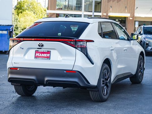 New 2026 Toyota bZ FWD image 7