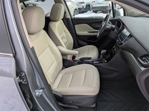 Used 2020 Buick Encore Essence w/ Experience Buick Package image 22