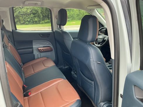 Used 2022 Ford Maverick Lariat w/ Lariat Luxury Package FWD image 27