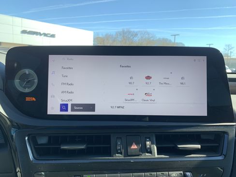 Certified 2024 Lexus ES 350 w/ Premium Package image 23