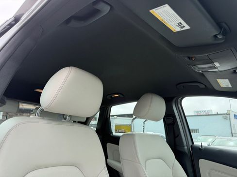 Used 2017 Mercedes-Benz B 250e image 30