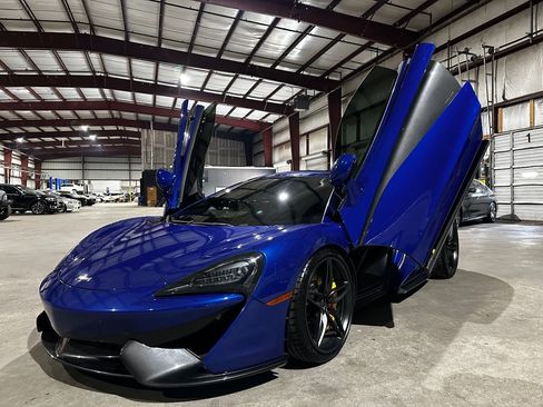 Used 2016 McLaren 570S Coupe image 11