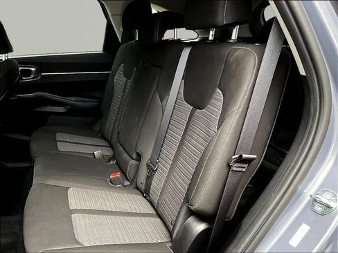 Certified 2023 Kia Sorento LX FWD image 22