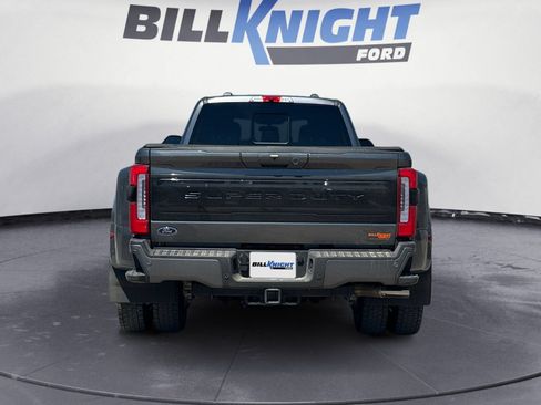 Used 2025 Ford F450 Platinum w/ FX4 Off-Road Package AWD/4WD image 4