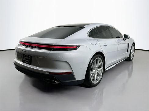 Certified 2025 Porsche Panamera image 7