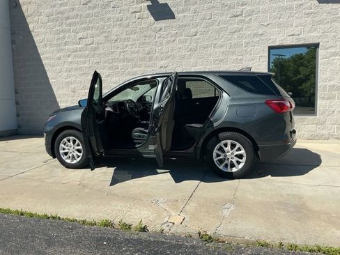 Used 2019 Chevrolet Equinox LT w/ Driver Convenience Package FWD image 12