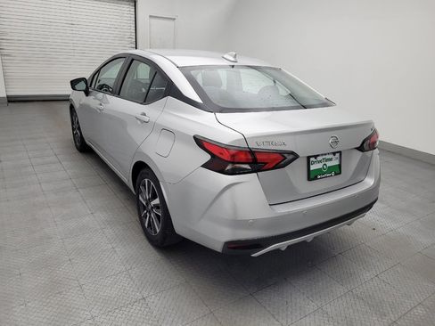 Used 2021 Nissan Versa SV FWD image 5