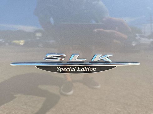 Used 2004 Mercedes-Benz SLK 320 image 22