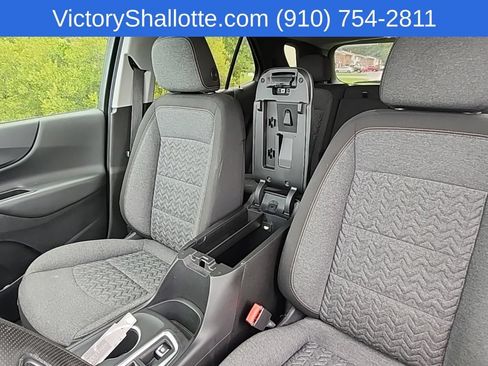 Used 2022 Chevrolet Equinox LT FWD image 21