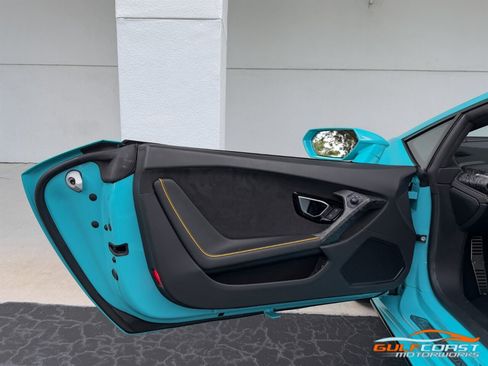 Used 2021 Lamborghini Huracan EVO RWD image 25
