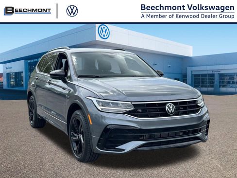 Used 2024 Volkswagen Tiguan SE R-Line AWD/4WD image 1