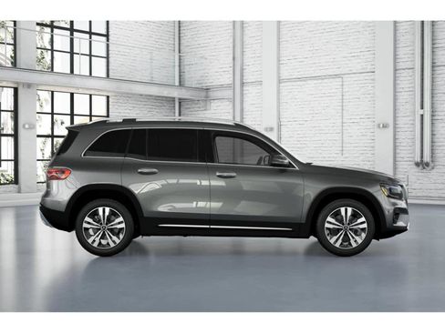 New 2026 Mercedes-Benz GLB 250 image 2