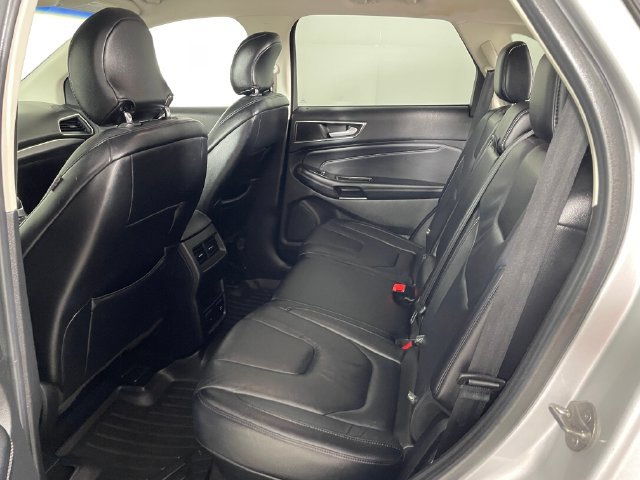 Used 2016 Ford Edge Titanium w/ Technology Package AWD/4WD image 17