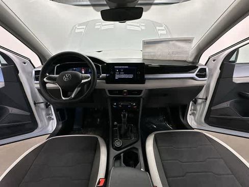 New 2026 Volkswagen Taos SE AWD/4WD image 20