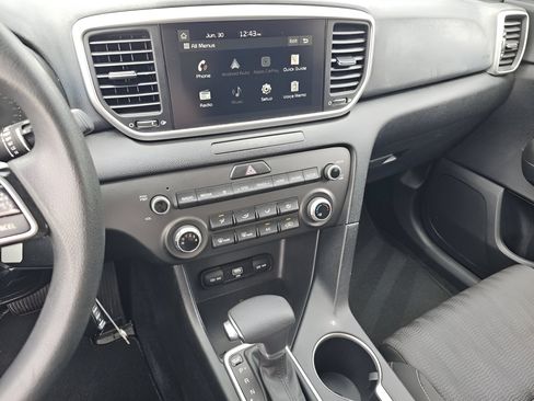 Used 2022 Kia Sportage LX AWD/4WD image 29