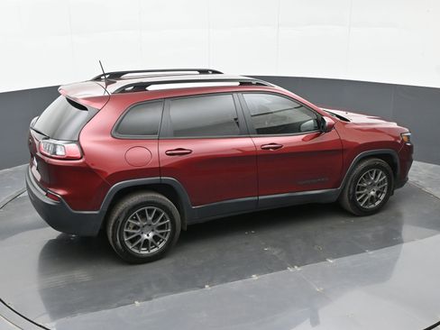 Used 2020 Jeep Cherokee Latitude Plus FWD image 32