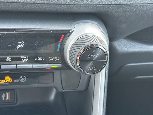 Used 2025 Toyota RAV4 XLE image 30