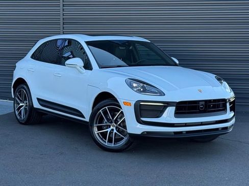 New 2026 Porsche Macan image 9